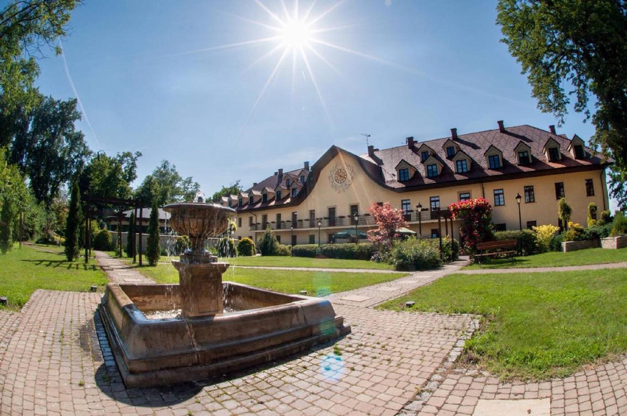 Turowka Hotel & Spa Vělička Exteriér fotografie